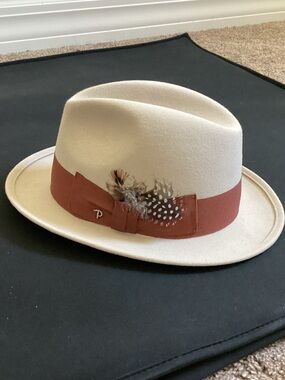 Paniz Cream Fedora with Rust Band and Feather Accent